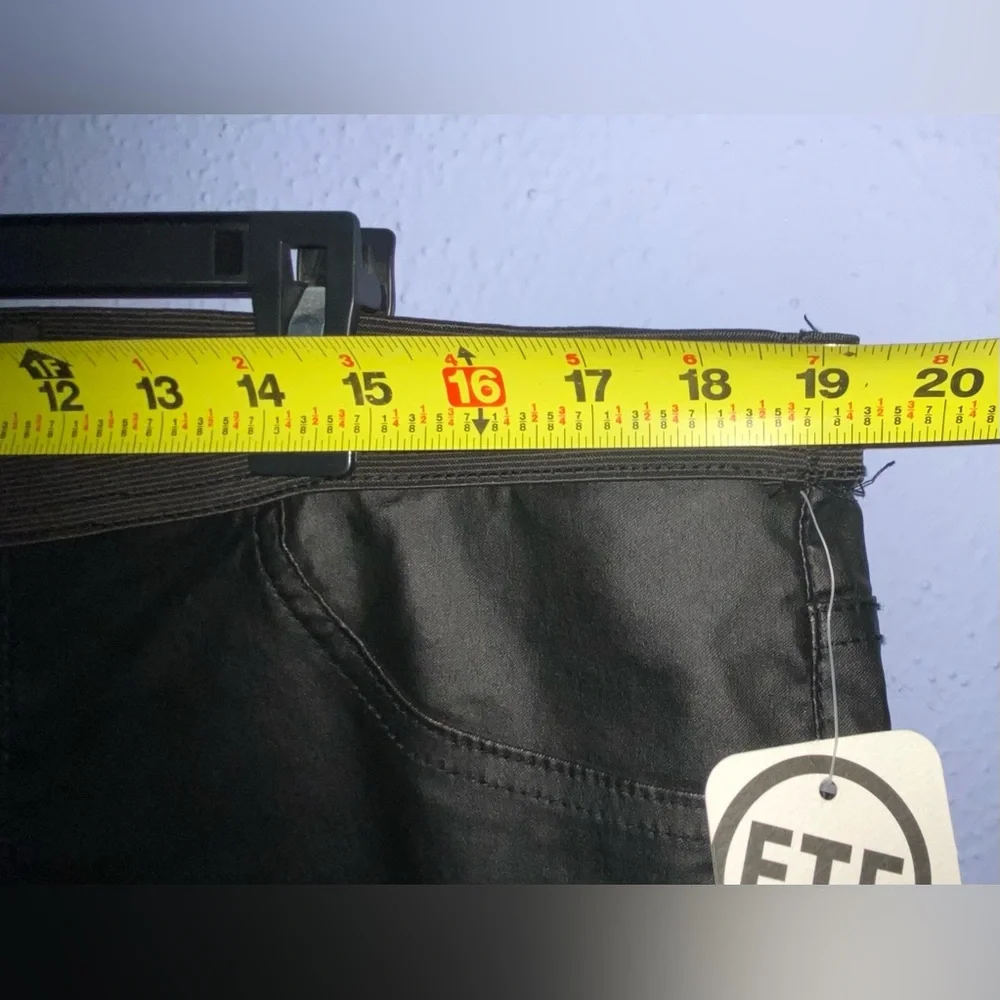 NWT FTF Faux leather legging pants 2X - Picture 4 of 8